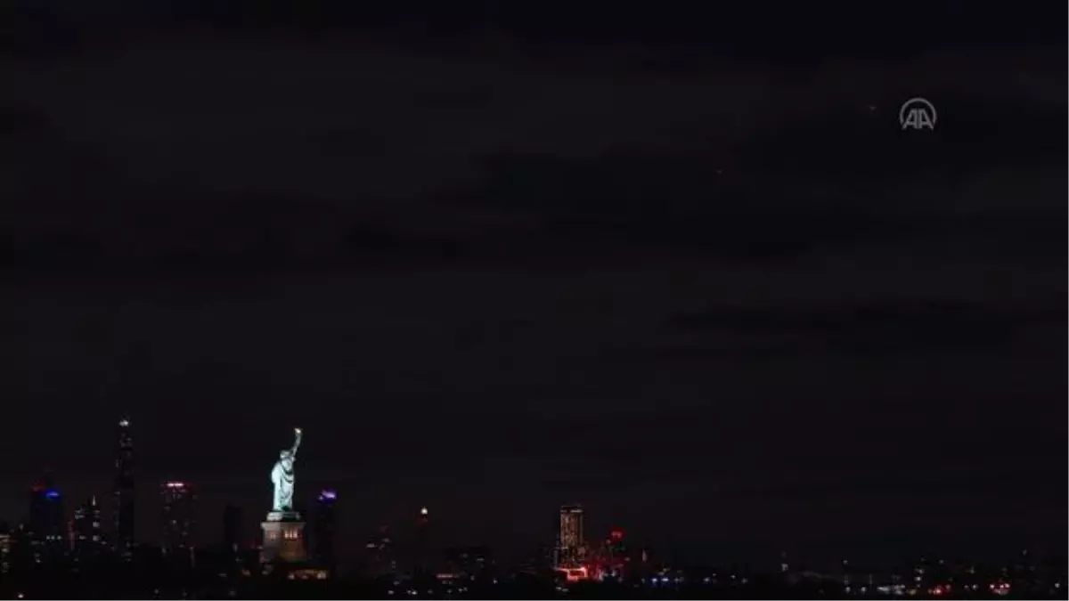 (TIMELAPSE) NEW YORK - Hilal\'in gökyüzündeki yolculuğu