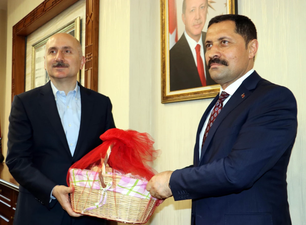 Ulaştırma ve Altyapı Bakanı Karaismailoğlu Amasya\'da iftarda konuştu Açıklaması