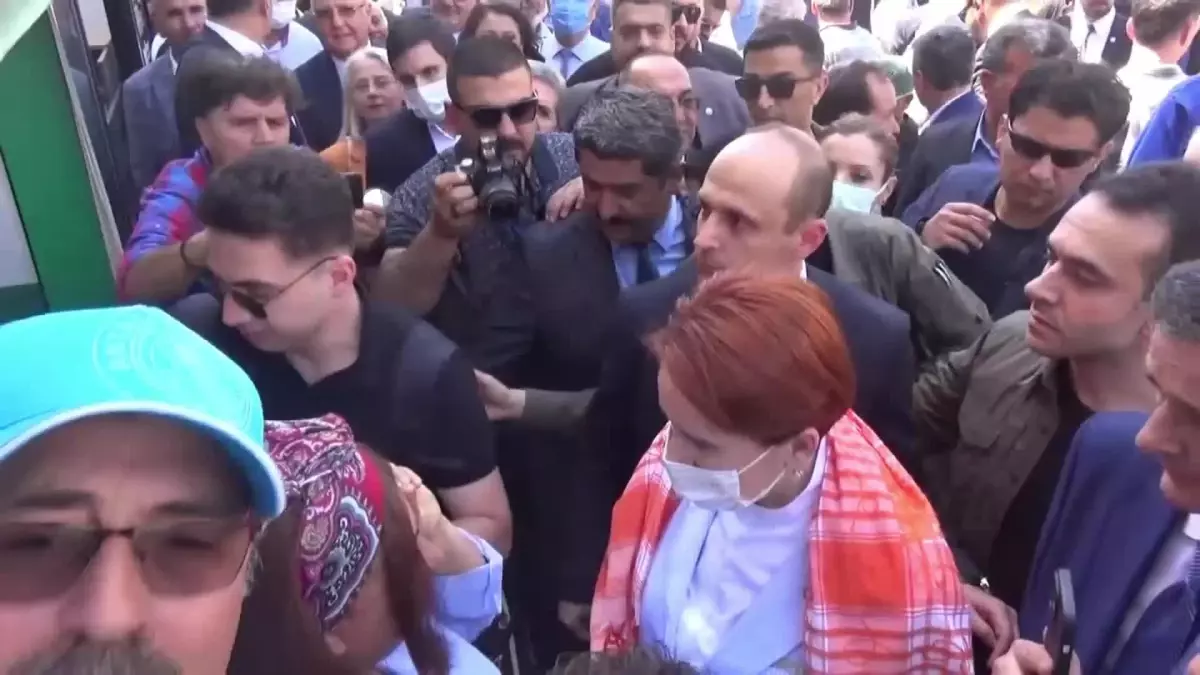 Antalyalı Kadın Çiftçiden Akşener\'e: "Sen Bizim Umudumuzsun; Lütfen Sesimiz Ol, Her Şeyimiz Ol Meral Hanım"