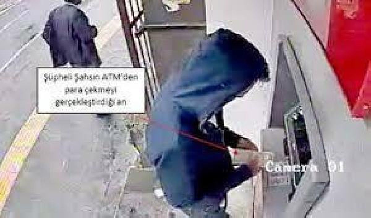 Yazılım açığından faydalanıp PTT\'ye ait ATM cihazından 142 bin TL çekti
