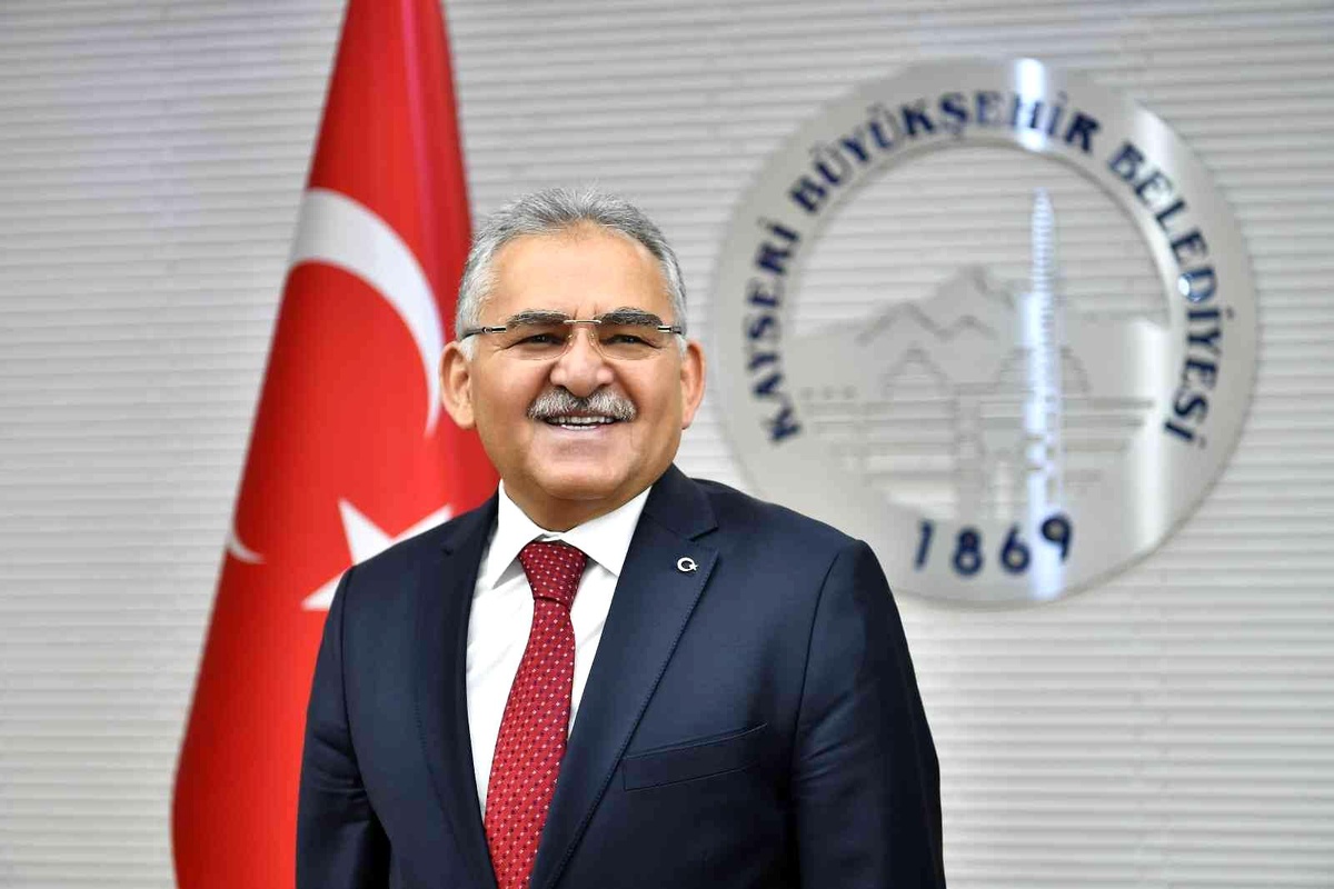 Başkan Büyükkılıç: "Büyükleri ihmal etmeden bayram kültürünü yaşatalım"
