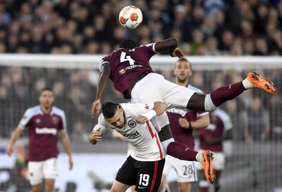 E. Frankfurt, deplasmanda West Ham United\'ı devirdi