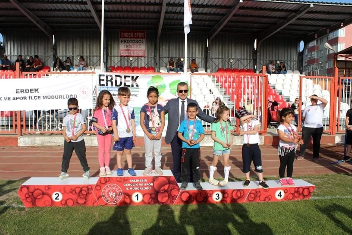 Erdek\'te Küçükler Atletizm Festivali düzenlendi