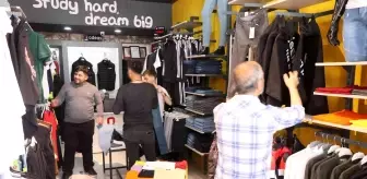 Giyim mağazalarında bayram hareketliliği başladı