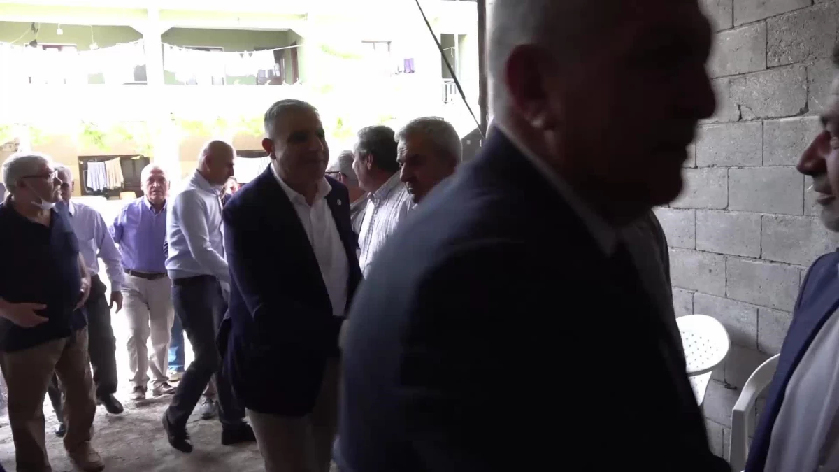 Hatay Büyükşehir Başkanı Savaş Kırıkhan\'da Vatandaşlarla Buluştu