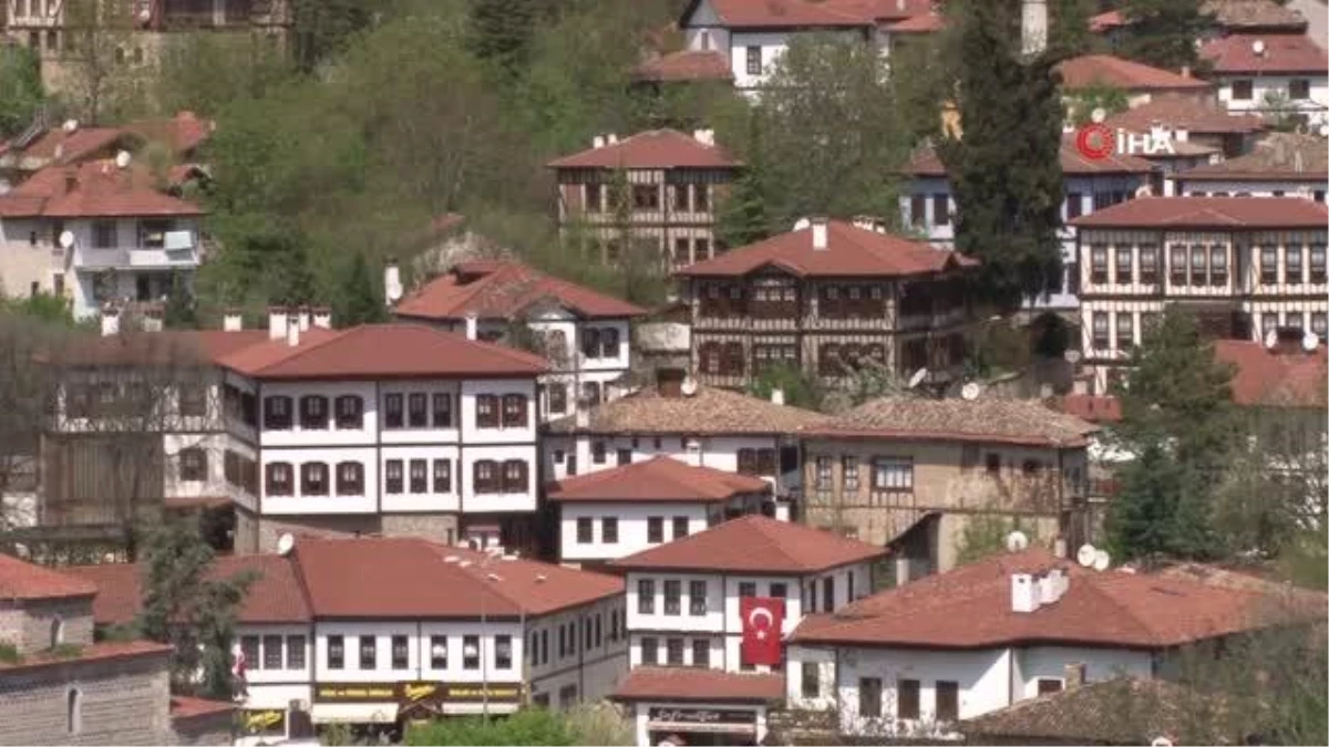 Osmanlı kenti Safranbolu\'da bayram öncesi oteller yüzde 90 doluluk oranına ulaştı