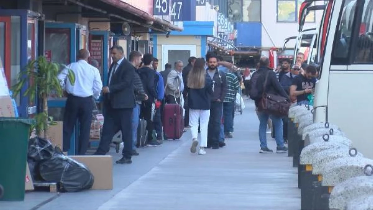 OTOBÜSE İLGİ AZ, TRENLERİN YÜZDE 92\'Sİ DOLU, THY EK SEFERLER KOYDU - 1