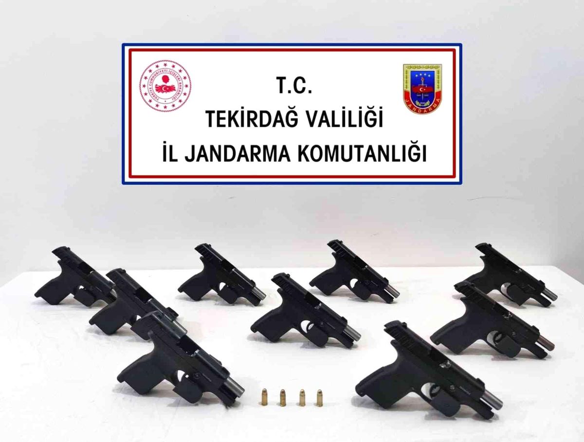 Tekirdağ\'da ruhsatsız tabancalar ele geçirildi