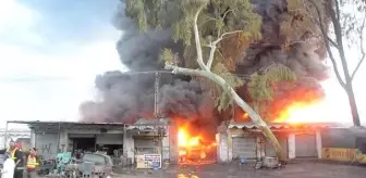 Akaryakıt tankerlerinin bulunduğu alanda yangın