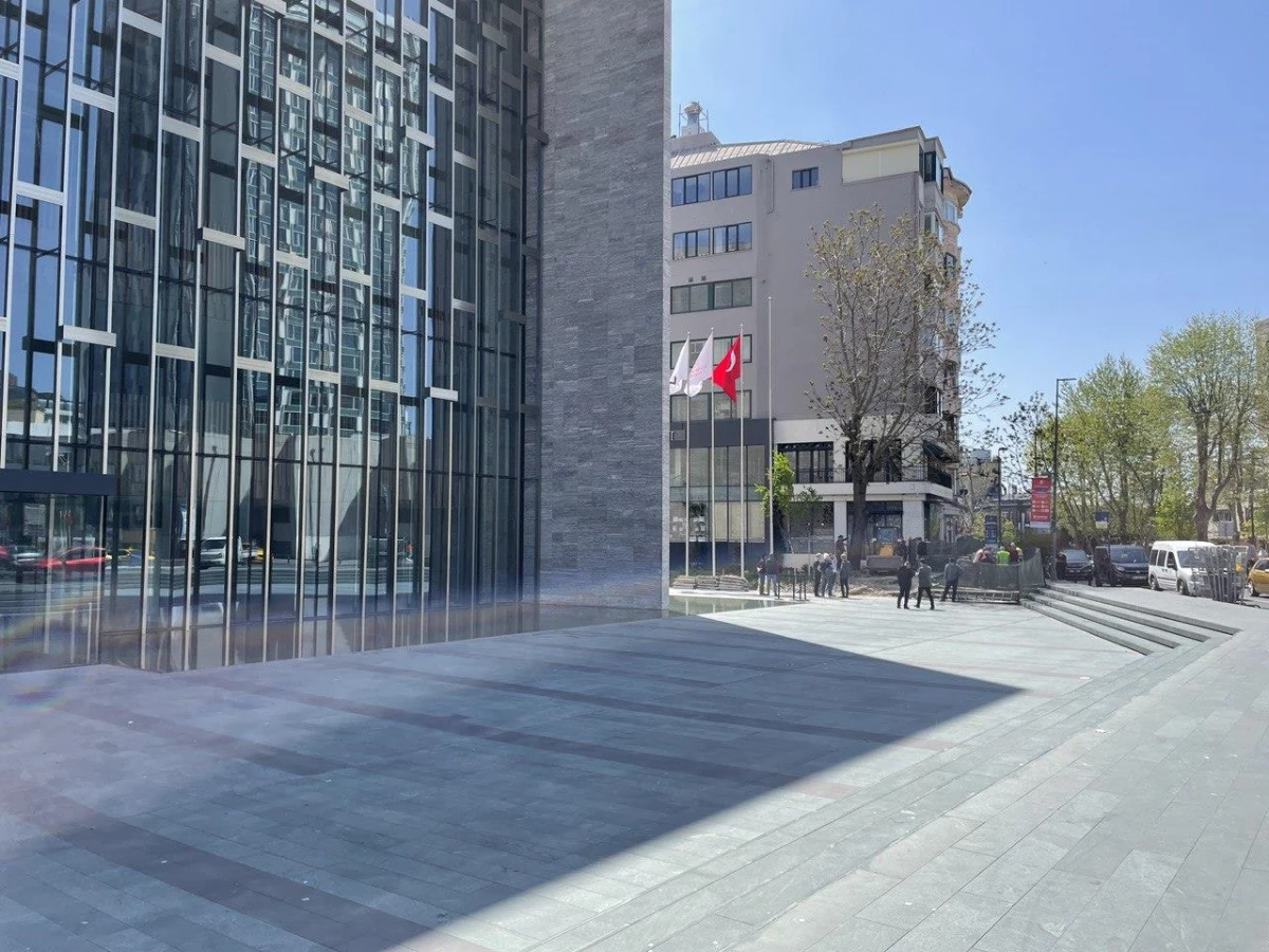 Atatürk Kültür Merkezi yeni heykelini arıyor