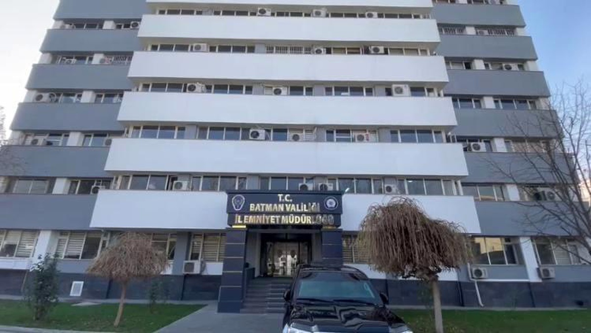 Batman merkezli 3 ilde FETÖ operasyonu: 12 gözaltı