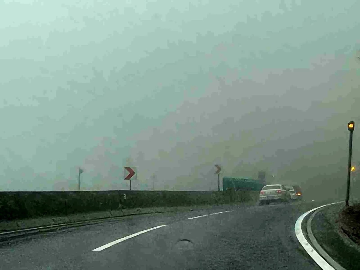 Bolu Dağı\'nı kullanan sürücülere sis sürprizi