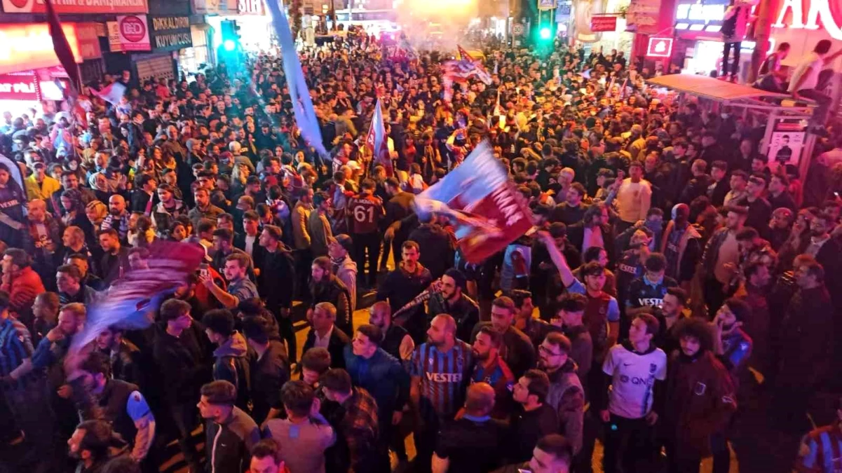 Diyarbakır\'da 160 haneli köyde Trabzonspor\'un şampiyonluğu kutlandı