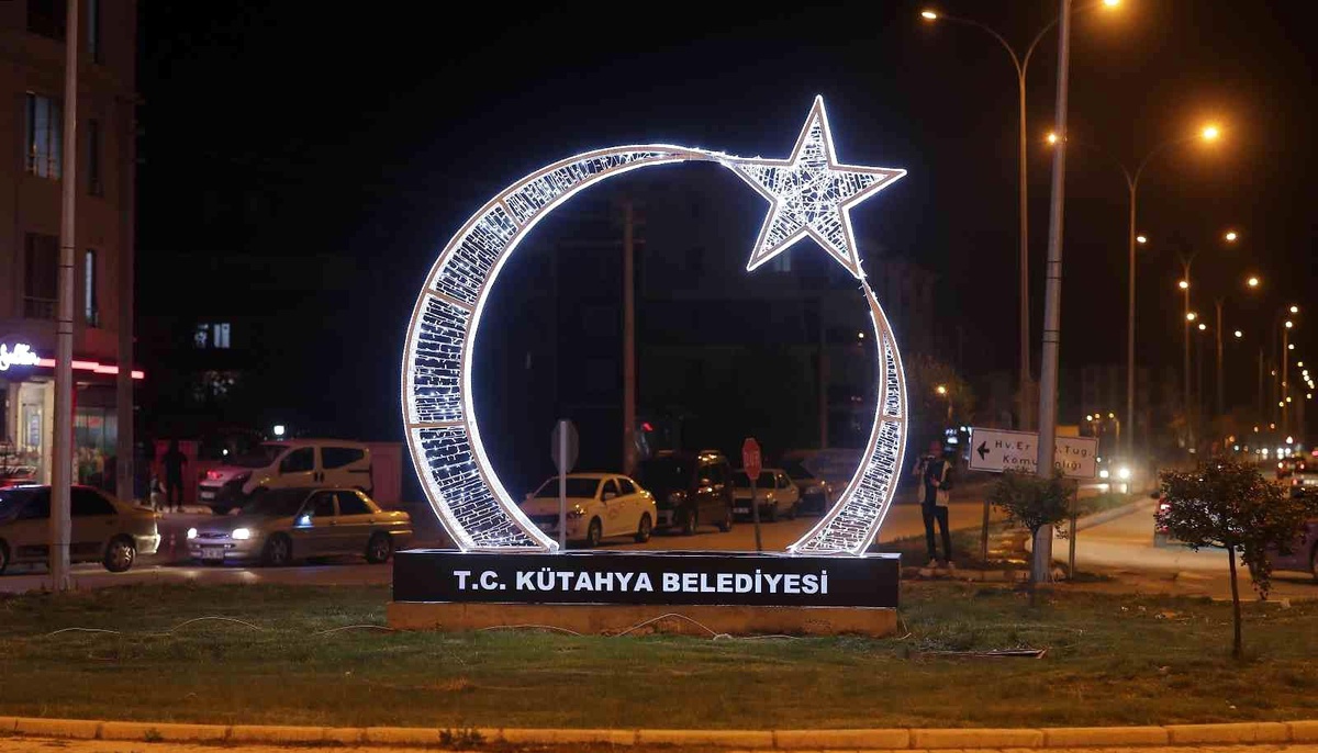 Dumlupınar Mahallesi\'ne ay yıldız figürü