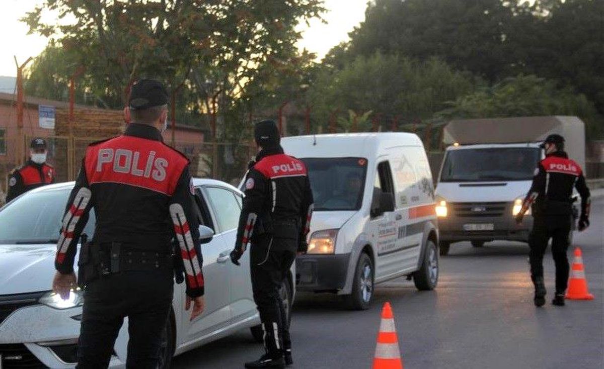 Erzincan\'da çeşitli suçlardan aranan 8 kişi yakalandı