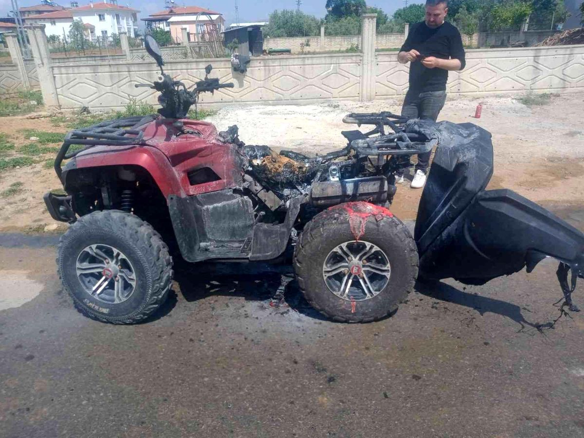Hareket halindeki ATV, yanarak kullanılamaz hale geldi