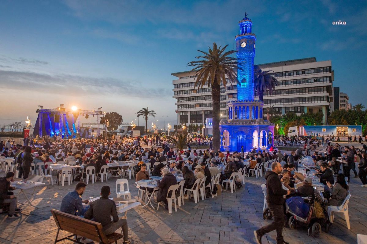 İzmir\'de Ramazan dayanışması için 53 milyon liralık destek