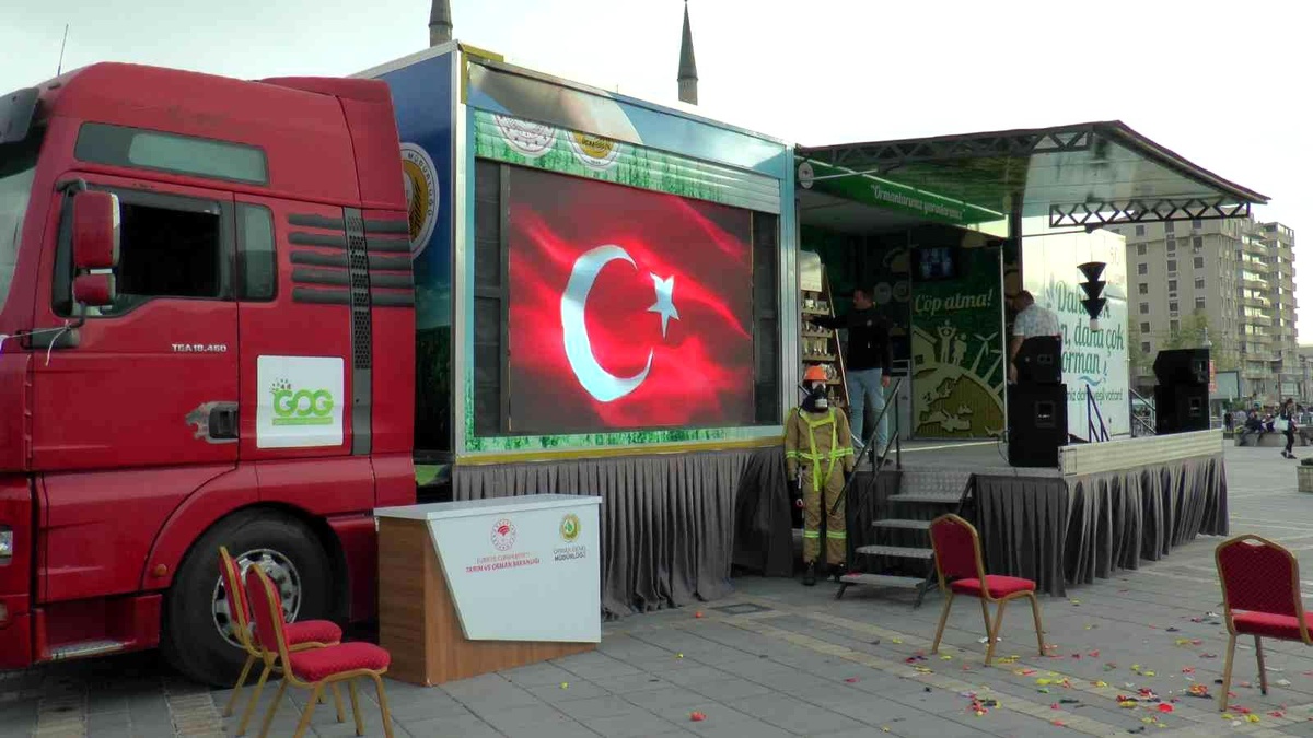 Kayseri doğa konusunda \'Yeşil Vatan Tırı\' ile bilinçlendi