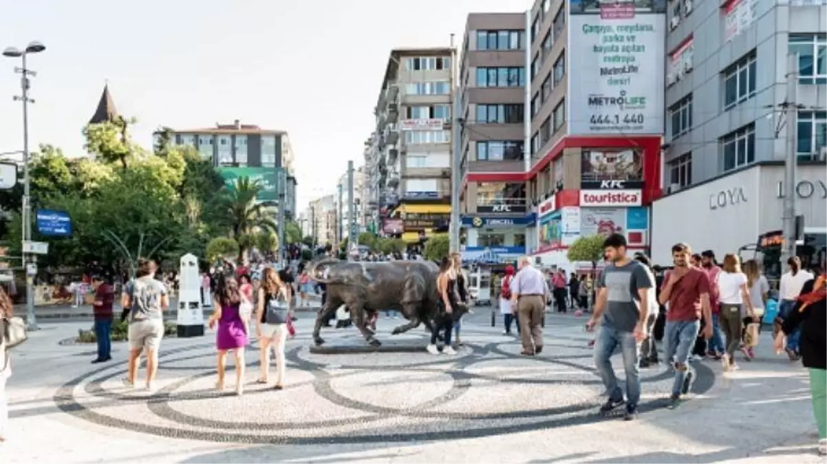 Kiralık konut krizi: Kadıköy\'de 692 ilanın içinde asgari ücret altı sadece 3 ilan var