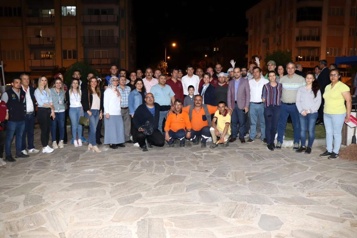 Nazilli Belediyesi son iftar yemeğini Cumhuriyet Mahallesi\'nde verdi