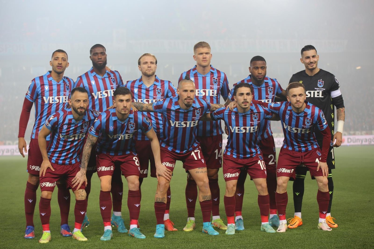 Spor Toto Süper Lig: Trabzonspor: 1 - Antalyaspor: 0 (Maç devam ediyor)