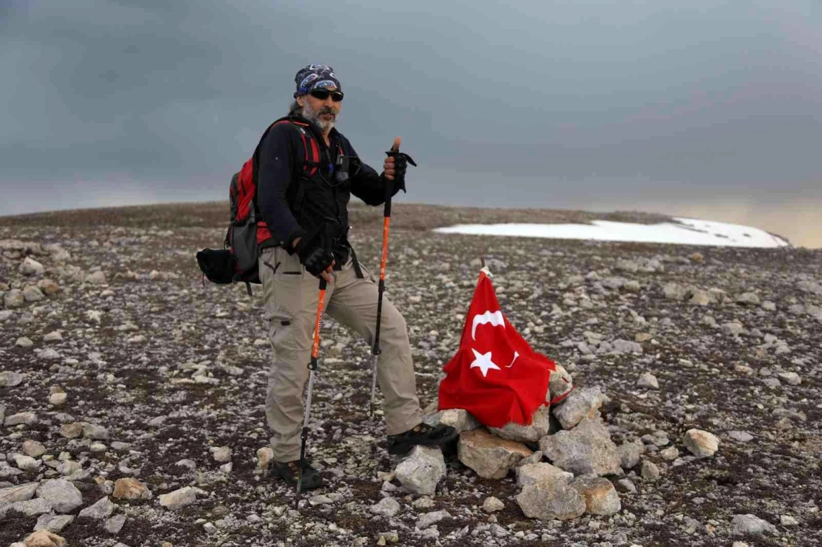 Türkiye\'nin ilk solo dağcısı, 59. zirvesine Ilgaz Dağı\'nda ulaştı