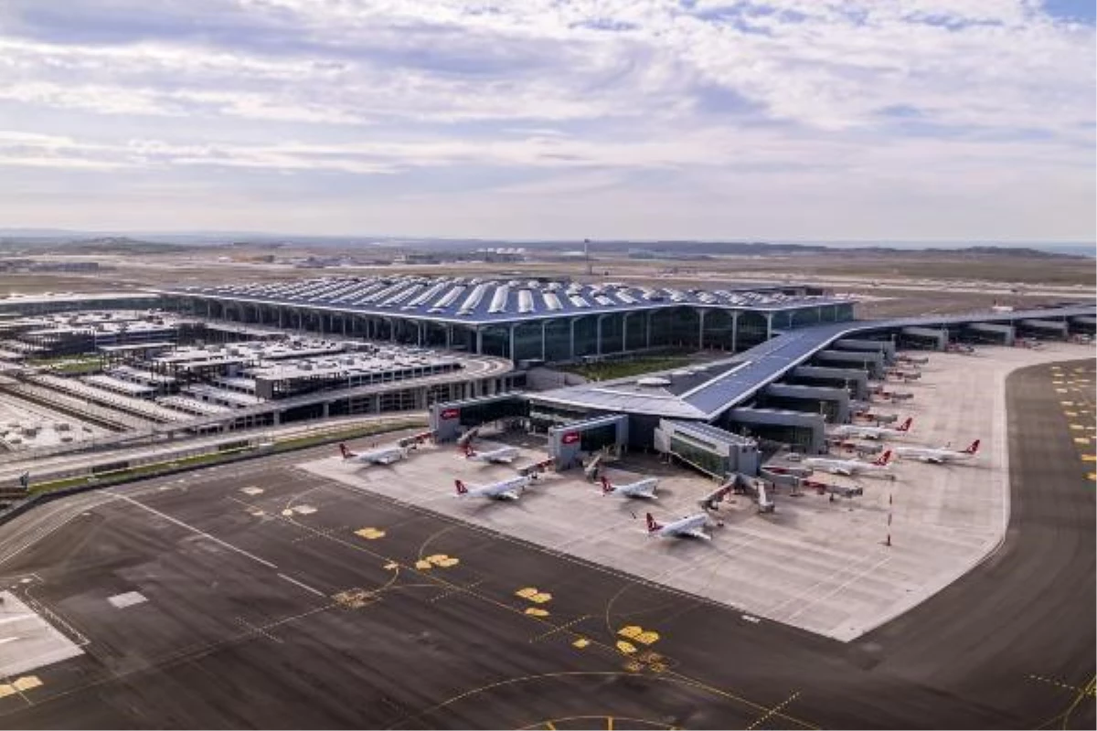 Bakan Karaismailoğlu: İstanbul Havalimanı\'nda 30 Nisan\'da rekor kırıldı