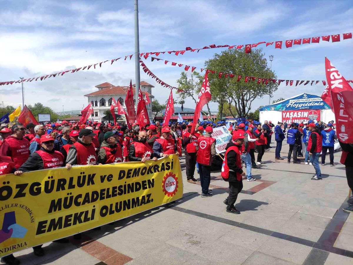 Bandırma\'da 1 Mayıs Coşkusu