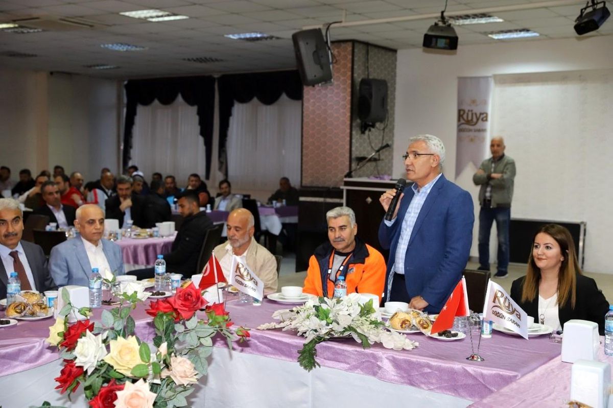 Belediye personeli iftarda buluştu