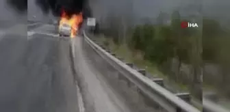 Bilecik'te seyir halinde yanan araç kullanılmaz hale geldi