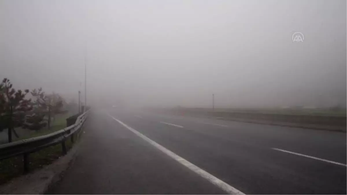 Bolu Dağı'nda sis ve sağanak etkili oluyor