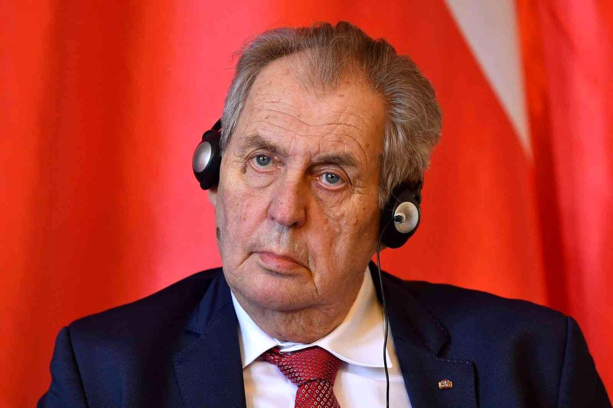 Çekya Devlet Başkanı Zeman: "Putin bir savaş suçlusudur"