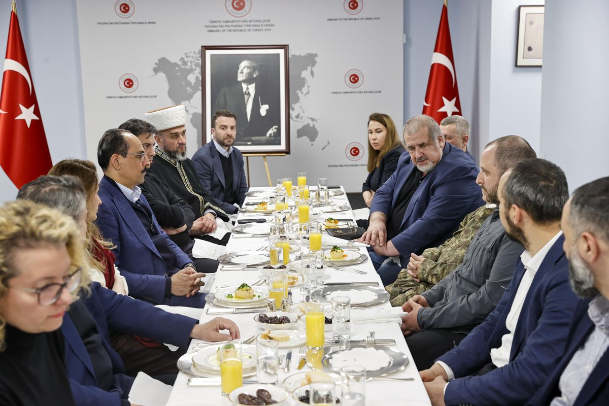 SÖZCÜ KALIN, UKRAYNA DEVLET BAŞKANI ZELENSKİ İLE KİEV\'DE GÖRÜŞTÜ