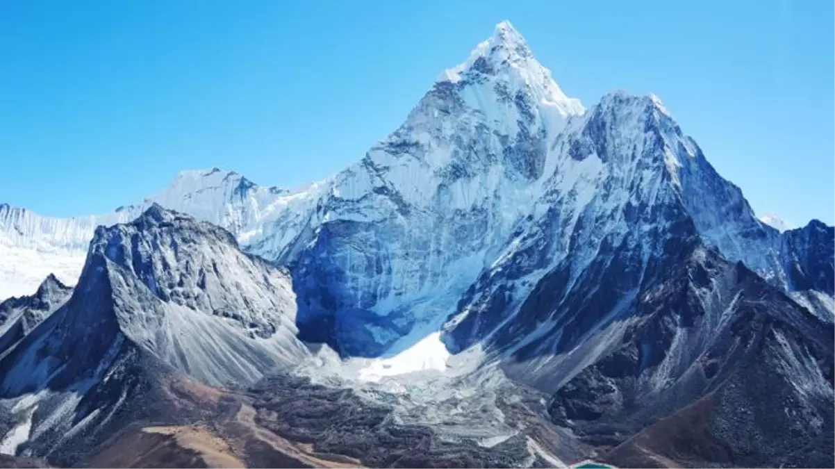 Çin, dünyanın en yüksek otomatik meteoroloji istasyonu Everest Dağı\'na kurulacak