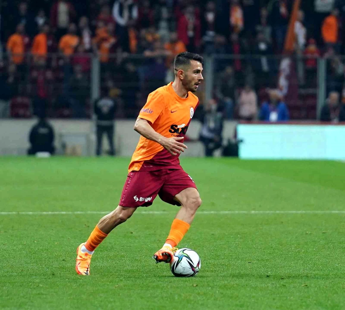 Emre Kılınç, Başakşehir maçında cezalı