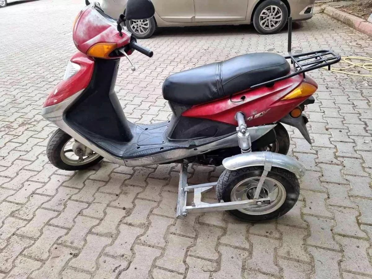 Engelli vatandaşın "elim ayağım" dediği motosikletini çaldılar