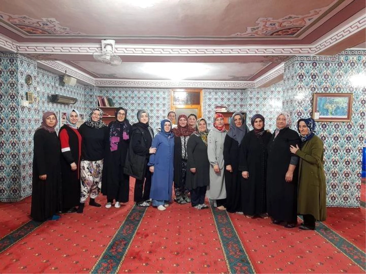 Esenköy\'de camilerin bayram temizliği ev hanımlarından