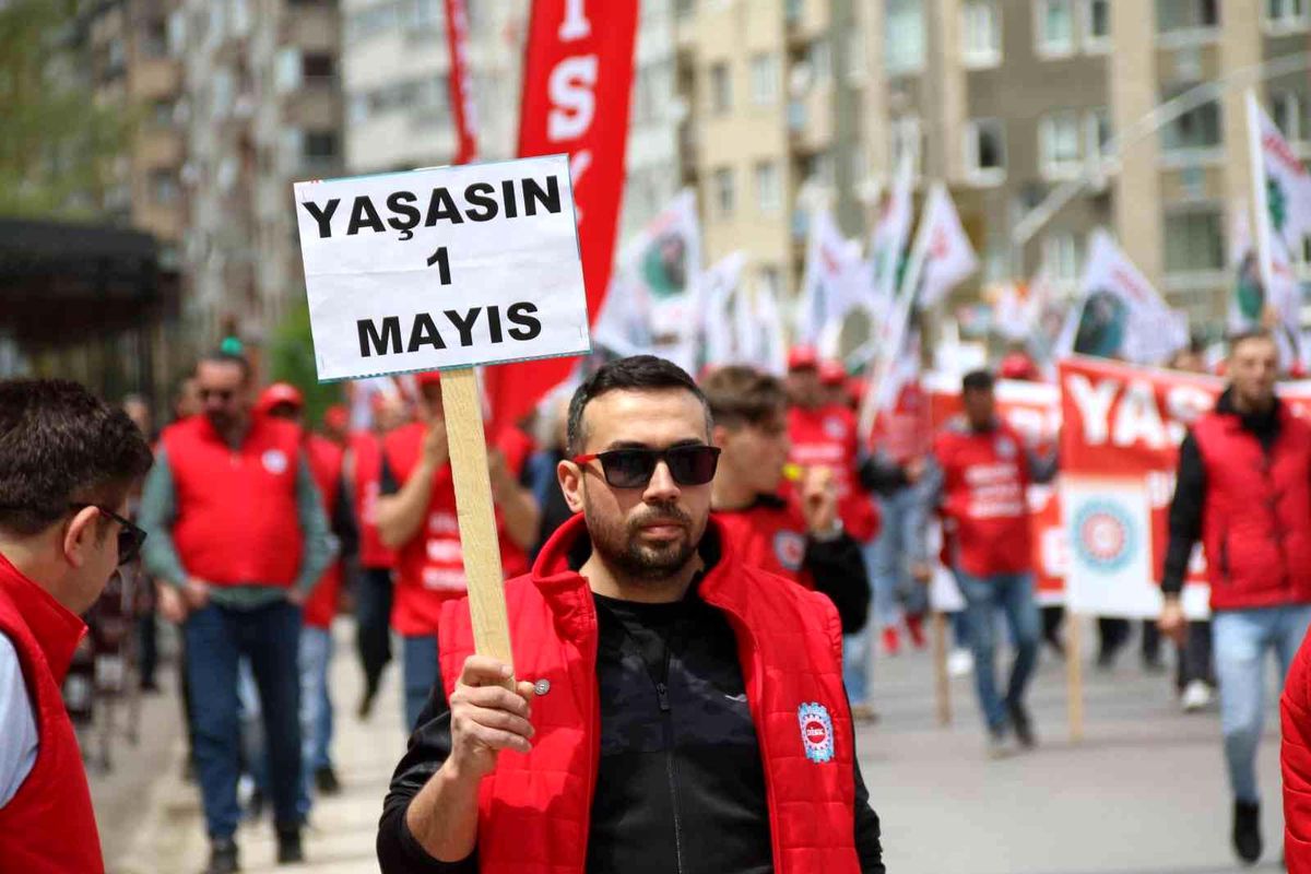 Eskişehir\'de 1 Mayıs Emek ve Dayanışma Günü kutlandı