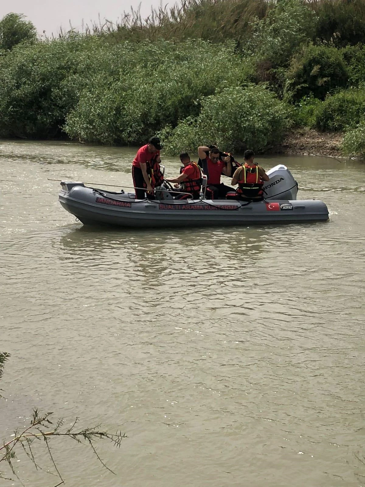 Hatay\'da nehre giren 14 yaşındaki çocuk boğuldu