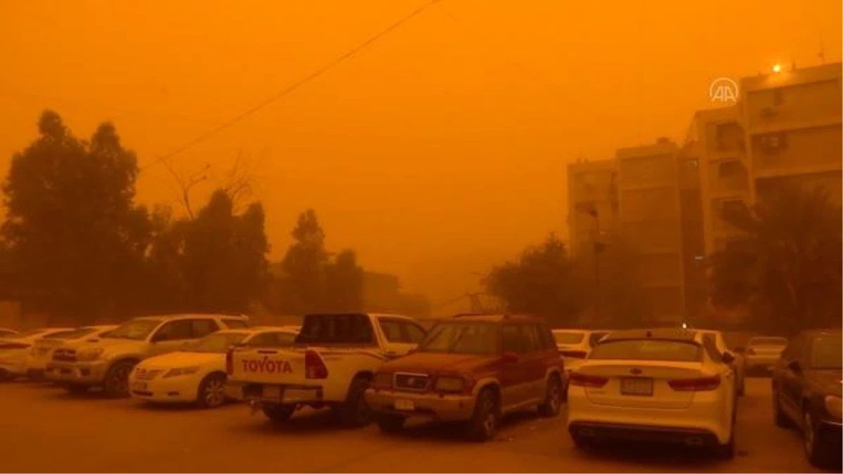 (DRONE) Irak\'ta kum fırtınası etkili oldu (2)