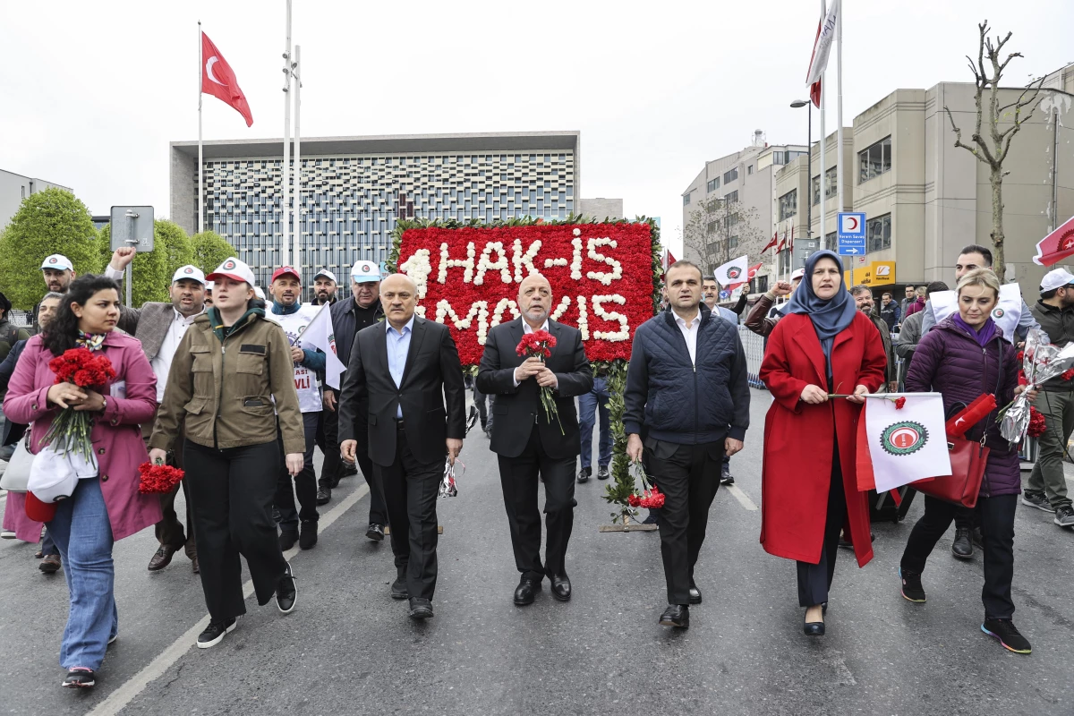 İstanbul\'da 1 Mayıs Emek ve Dayanışma Günü kutlanıyor
