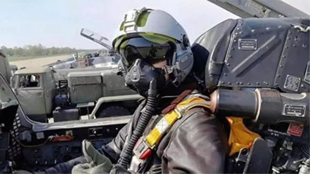 "Kiev\'in Hayaleti" adlıyla tanınan pilotun gerçek olmadığı açıklandı