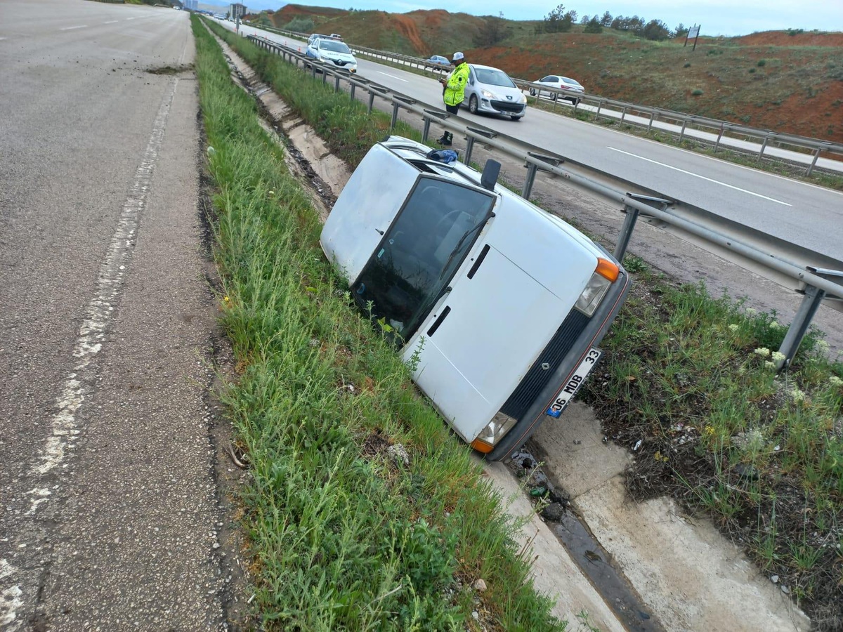 Kırıkkale\'de trafik kazasında 4 kişi yaralandı