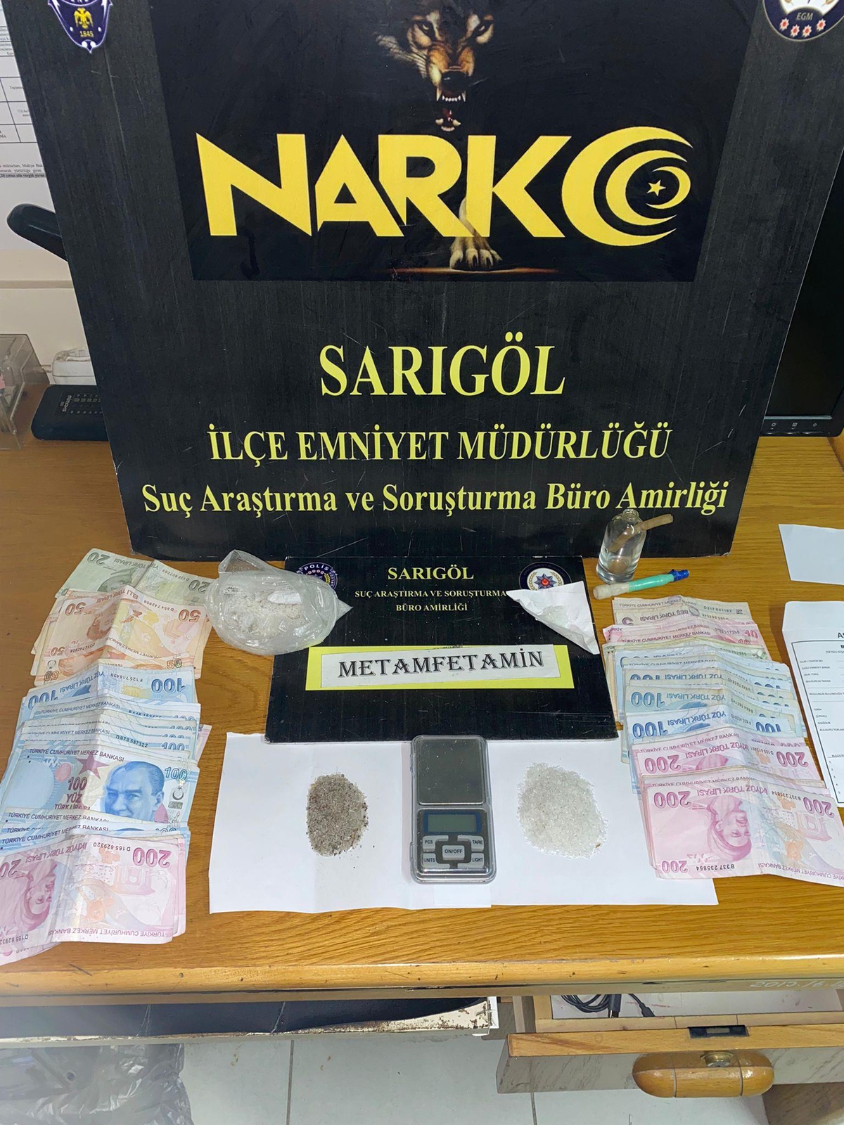 Manisa\'daki uyuşturucu operasyonunda iki kişi tutuklandı
