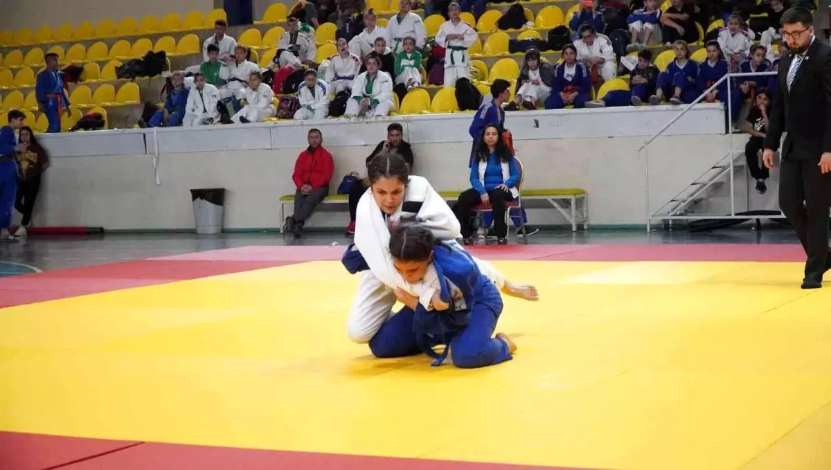 Manisa Yıldızlar Judo İl Birinciliği müsabakaları sona erdi