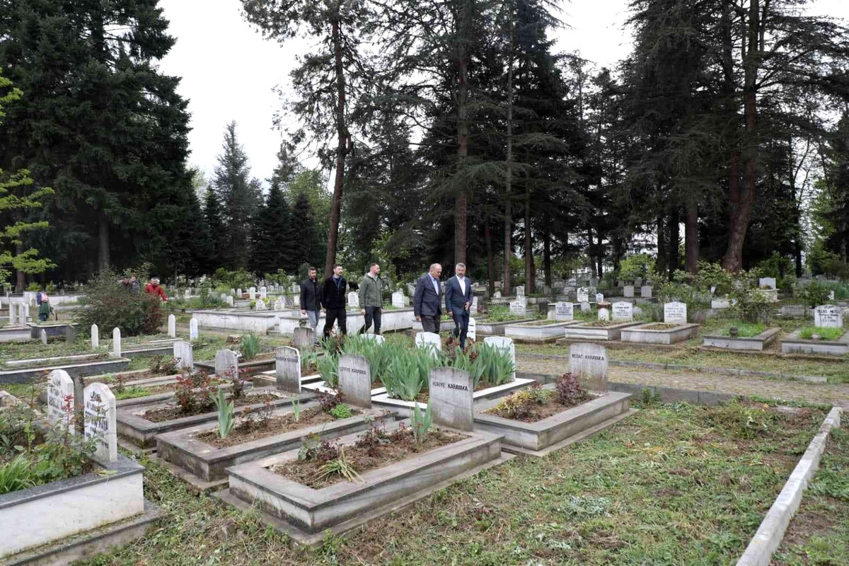 Mezarlıkta kuran ziyafeti