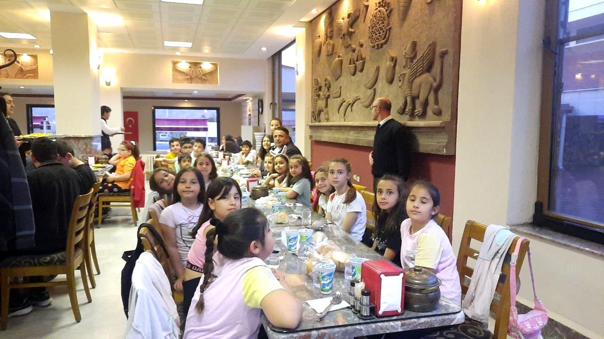 Osmancık\'ta iftar bu kez çocuklar için verildi