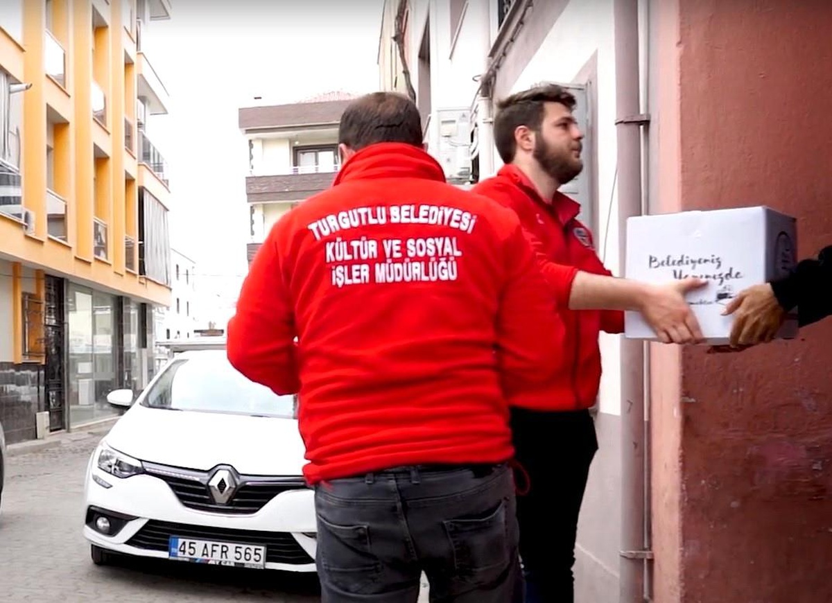 Ramazan ayının bereketi Turgutlu\'da yaşandı