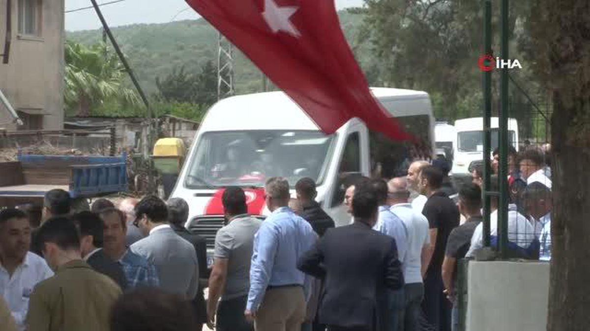 Şehit Teğmen İsmail Can Akdeniz son yolculuğuna uğurlanıyor