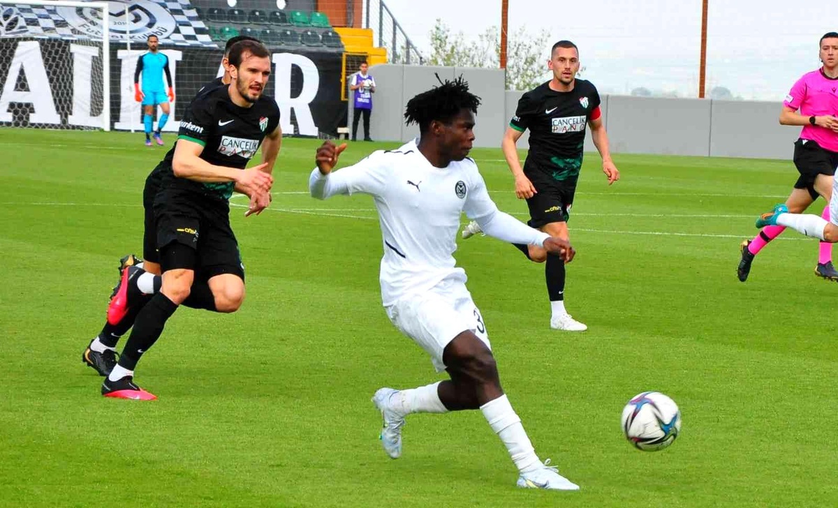 Spor Toto 1. Lig: Manisa FK: 1 Bursaspor: 3